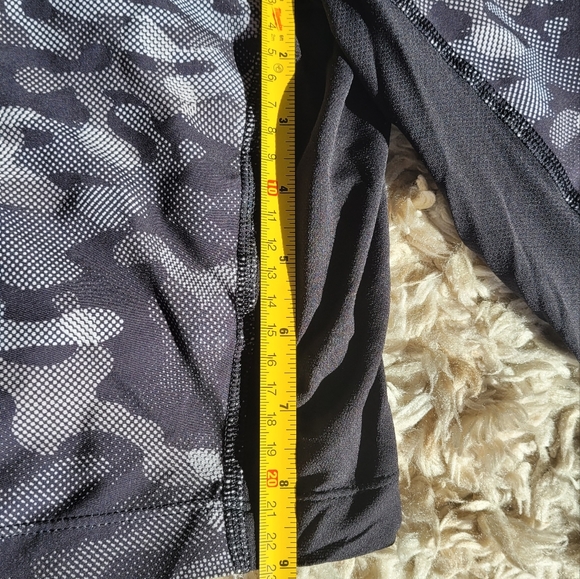 Lululemon Athletic Shorts - Picture 4 of 6